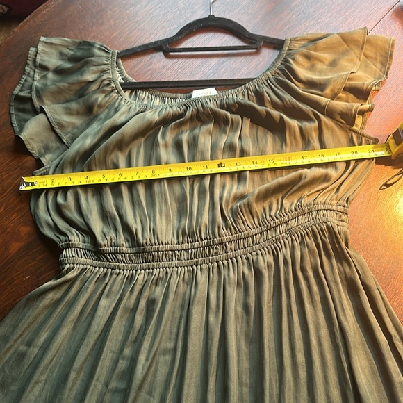 L LOFT Olive Green Midi Dress. Satin feel w flutter ruffle sleeves Elastic waist - Picture 6 of 9